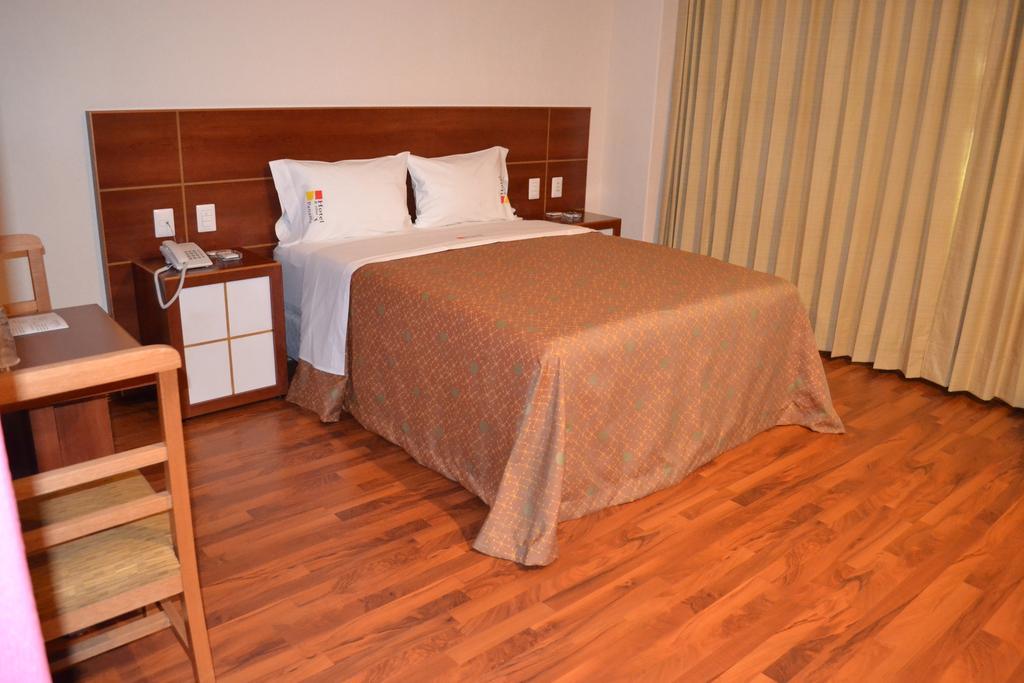 Hotel & Panama