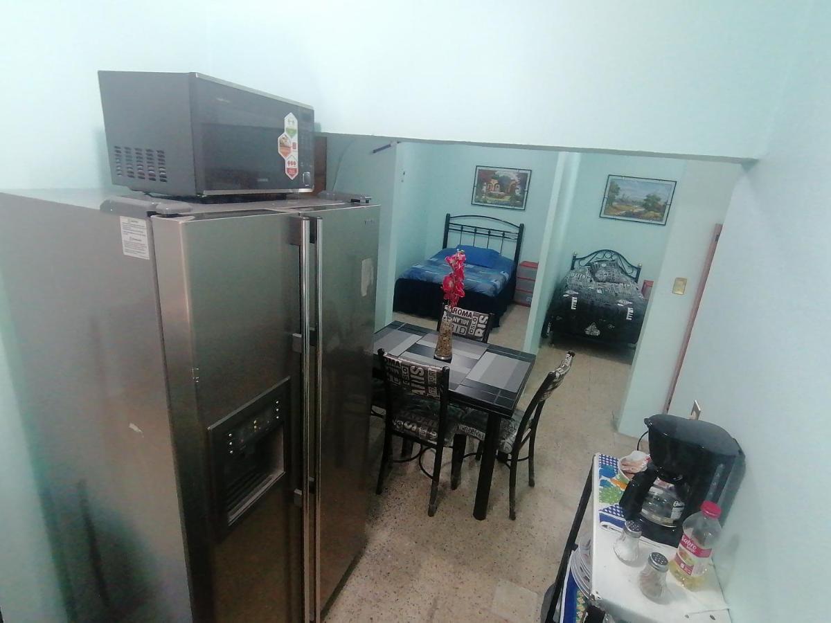 Departamento Cercano Al Aeropuerto T2, A 2 Calles Apartamento