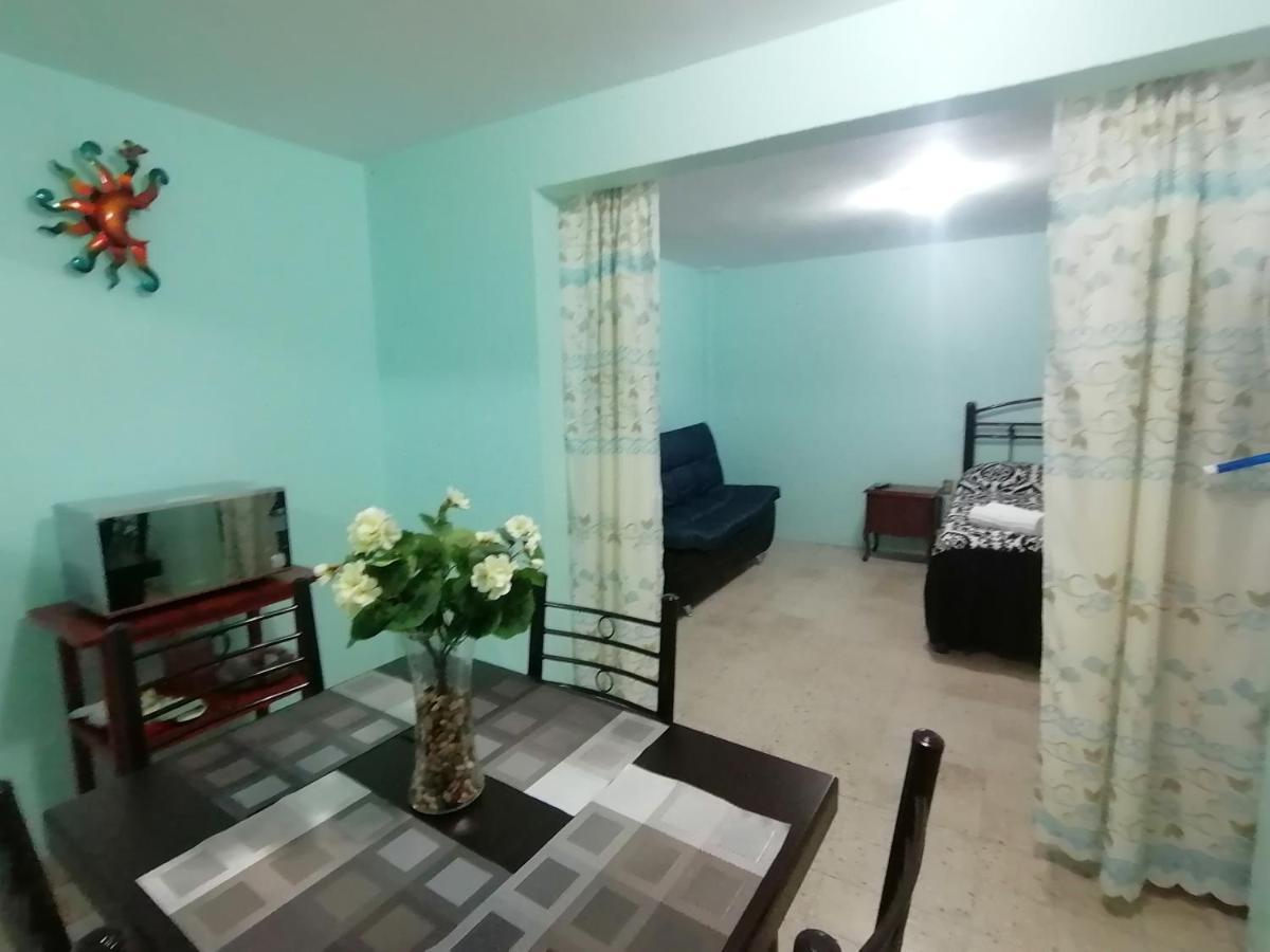 Departamento Cercano Al Aeropuerto T2, A 2 Calles Apartamento