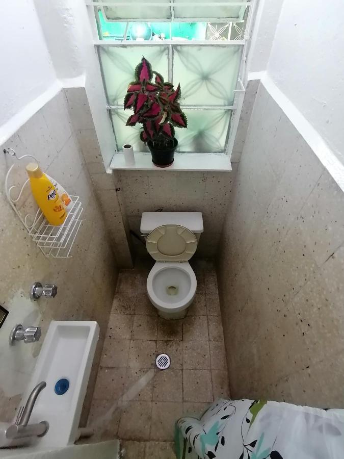 Apartamento Departamento Cercano Al Aeropuerto T2, A 2 Calles *