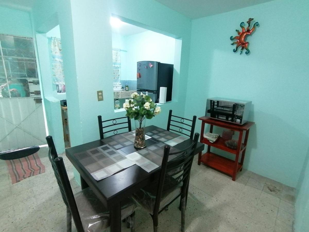 Apartamento Departamento Cercano Al Aeropuerto T2, A 2 Calles *