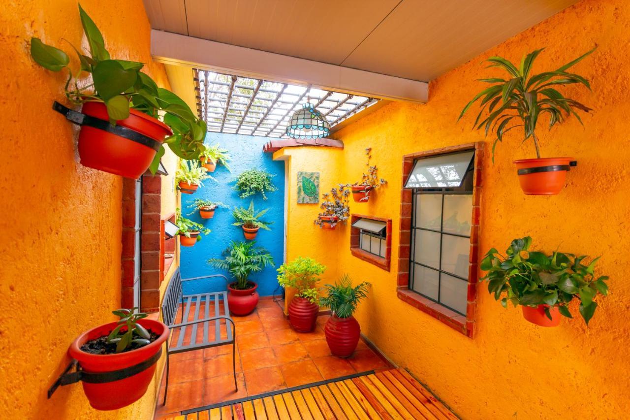 Bed & Breakfast Mex Suites Casa Azul Mexico City