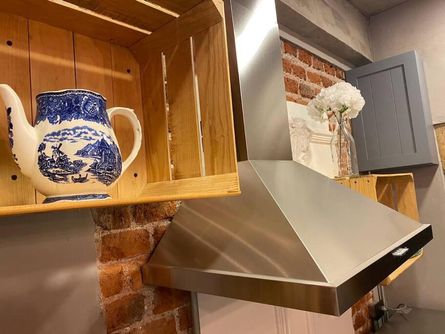 Apartamento Estudio, En Casa De 1910, A Una Cuadra Del Angel