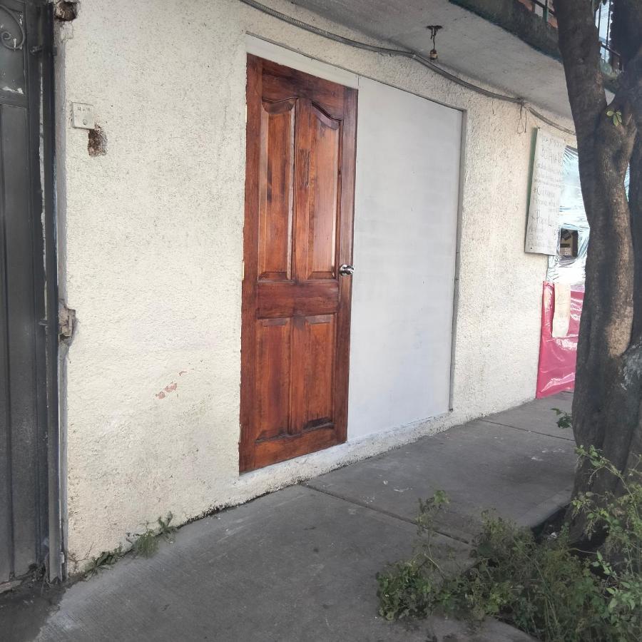 Habitación Con Baño Y Entrada Independiente *
