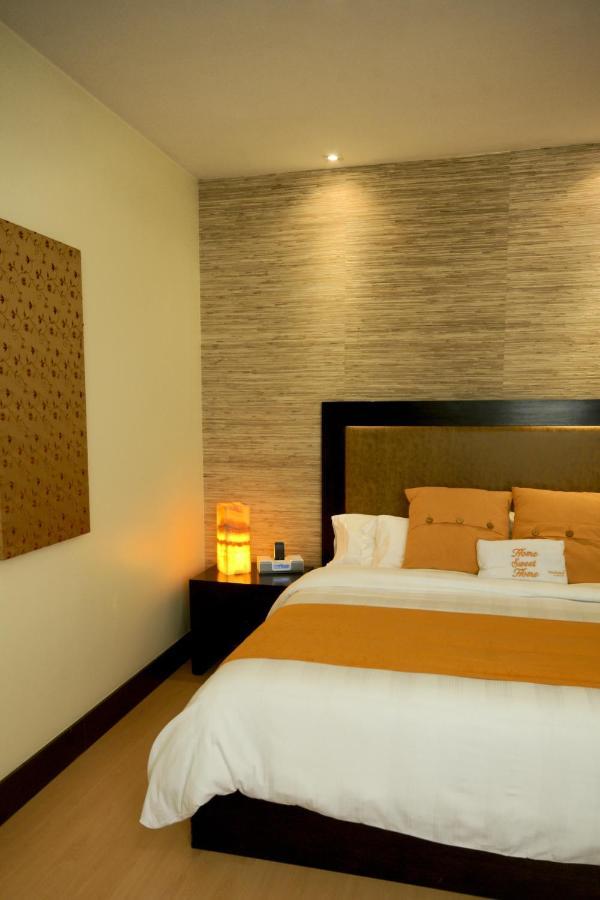 Hausuites Aparthotel 4*