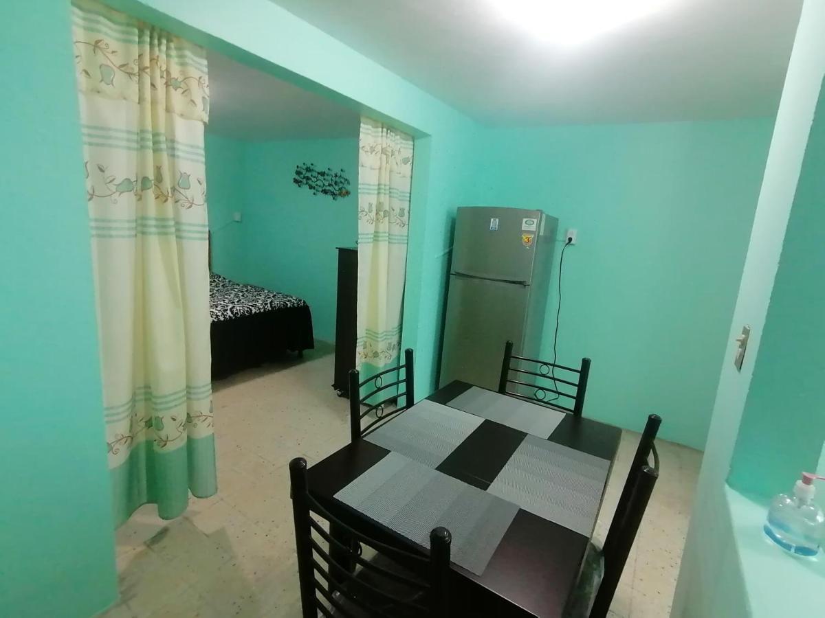 Departamento Cercano Al Aeropuerto T2, A 2 Calles Apartamento