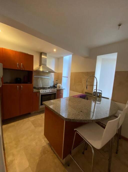 Hermoso Departamento En Bosques De Lomas Dos *
