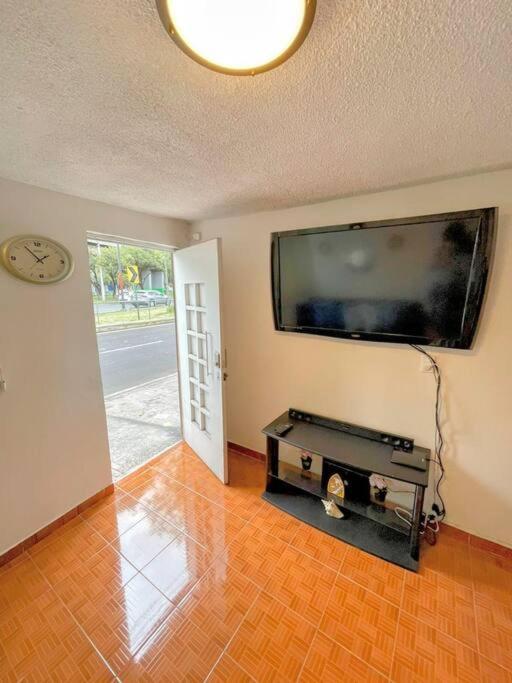 Apartamento Depto Frente A Estadio Gnp Antes Foro Sol Y Autodromo F1 A 10 Min Caminando *