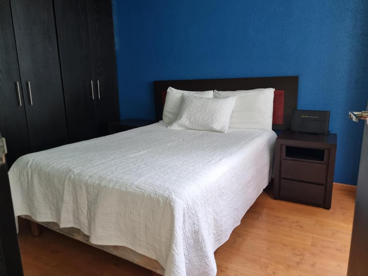 Sinaloa 46 * Mexico City