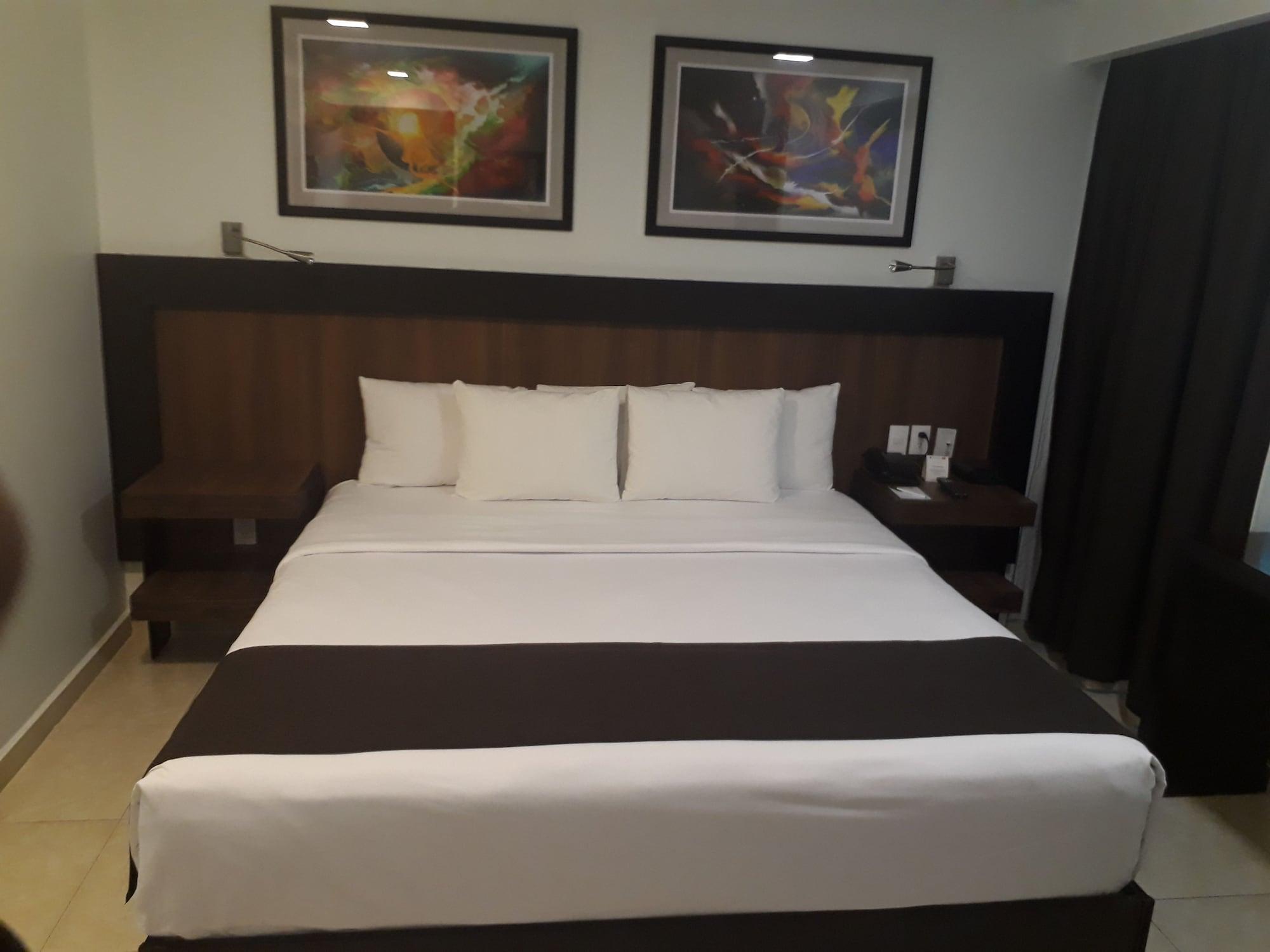 Hotel & Pf 4*