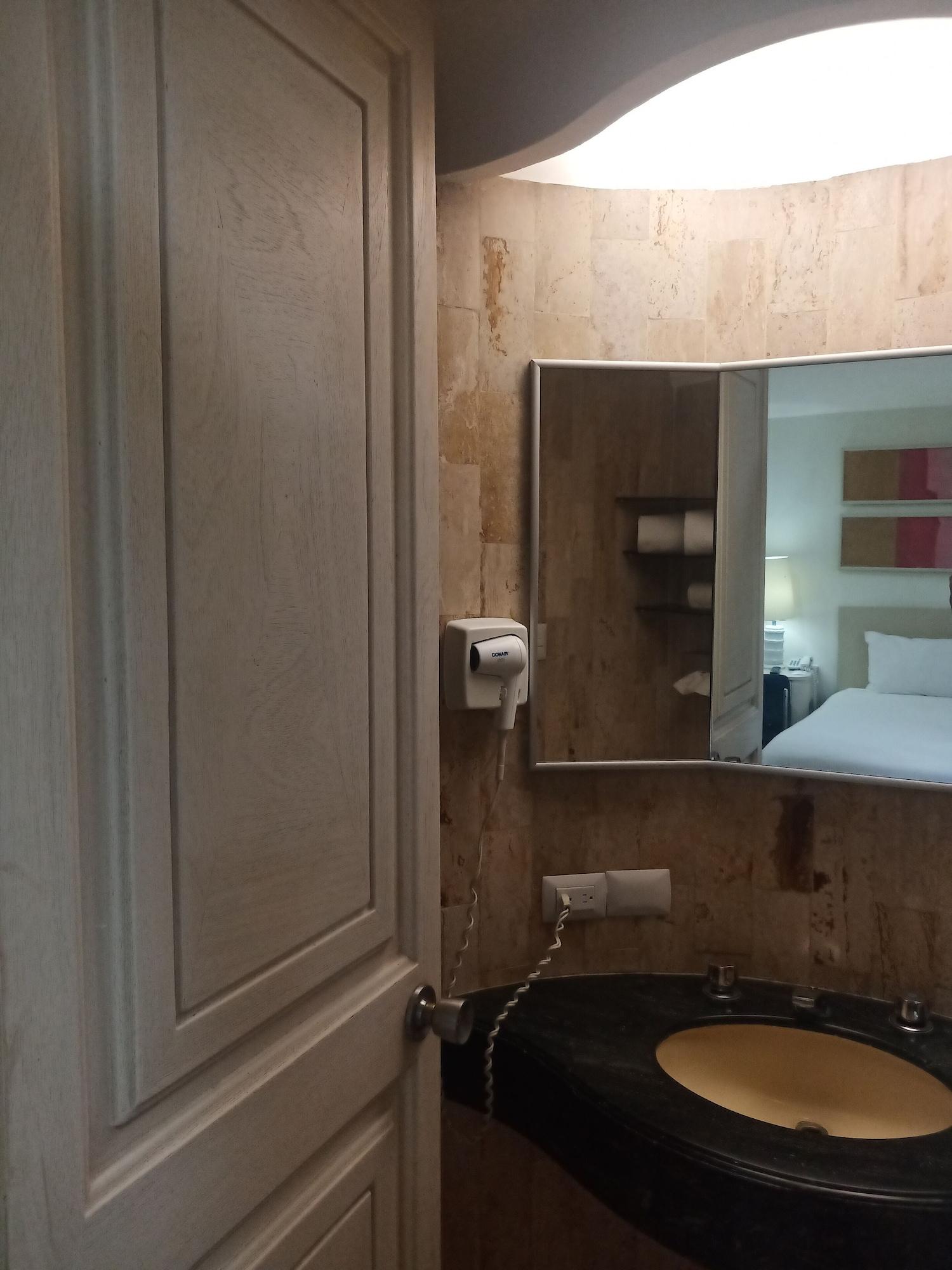 Century Reforma Hotel