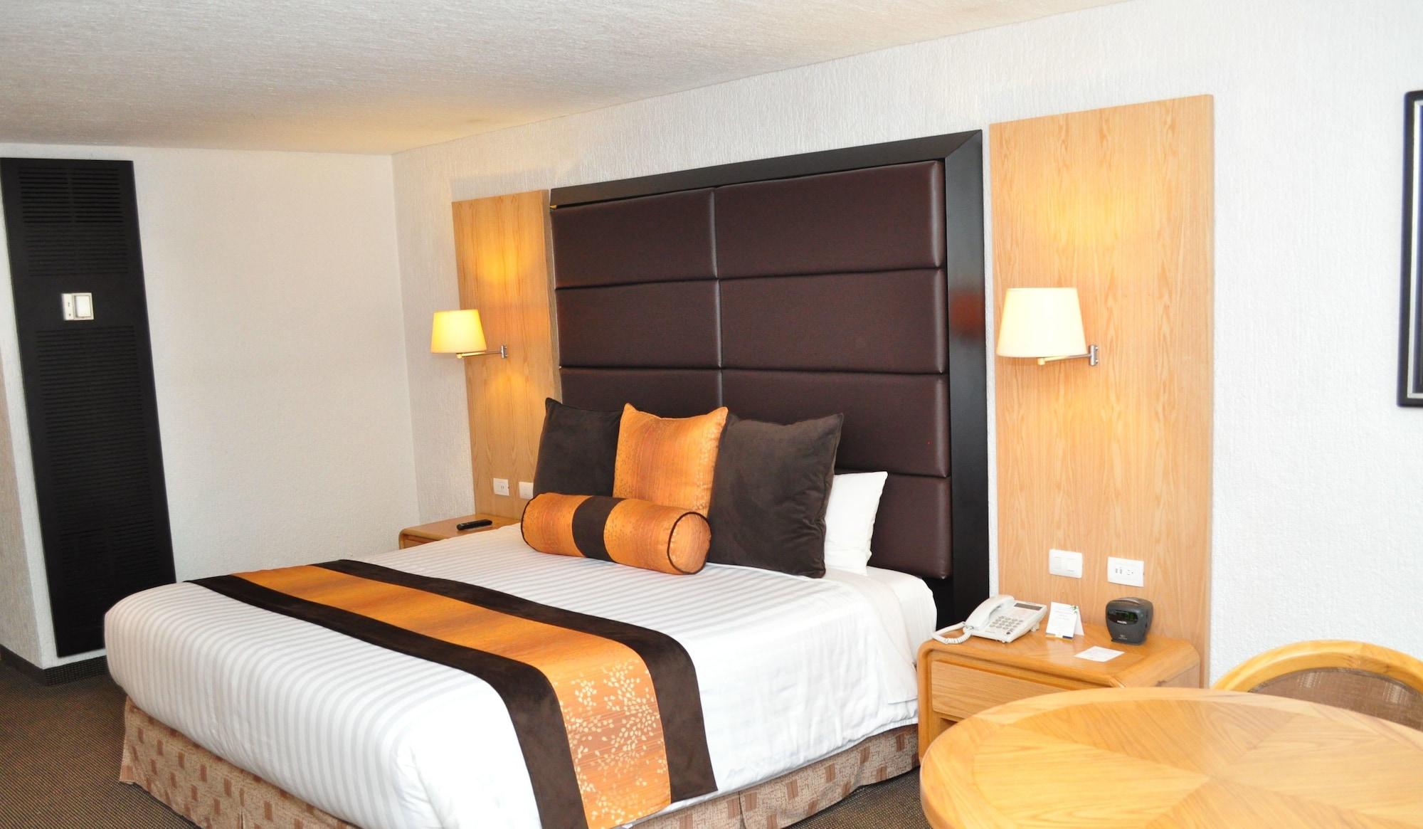 Royal Pedregal