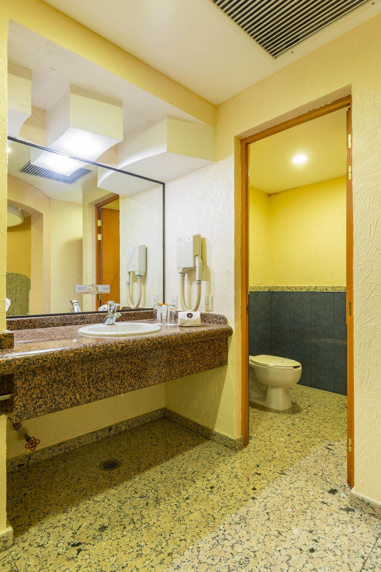 Mandarín Cartón Hotel