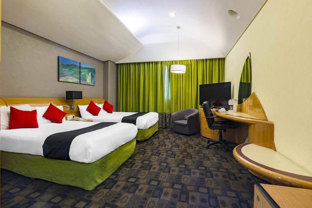 Mandarín Cartón Hotel