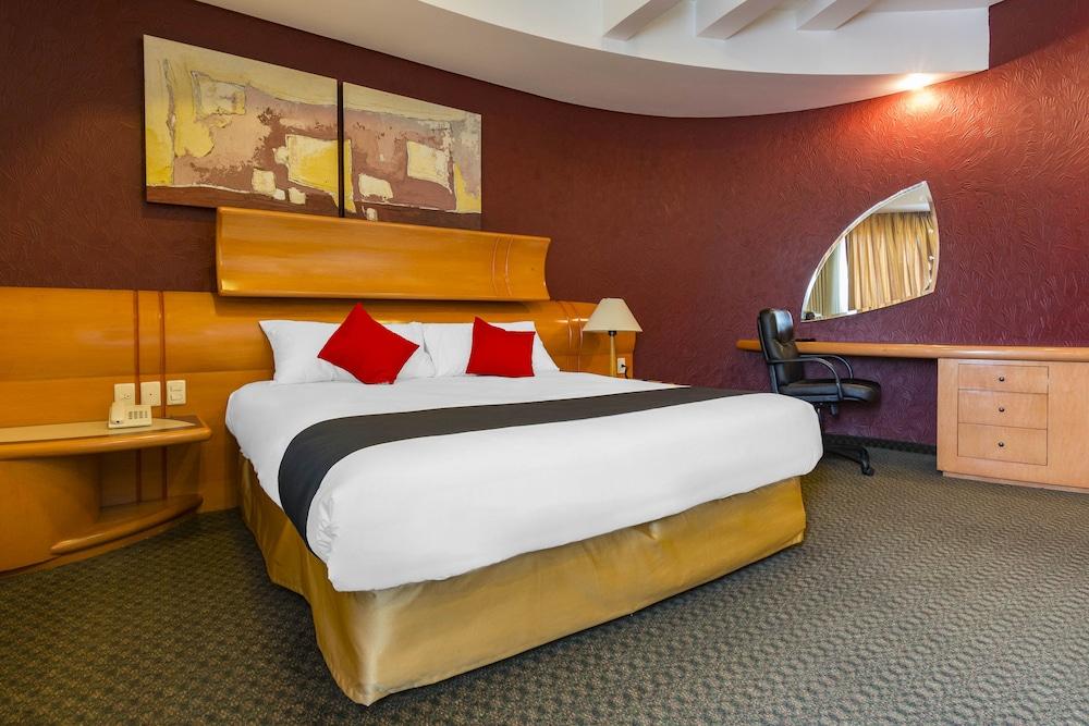 Hotel Mandarín Cartón