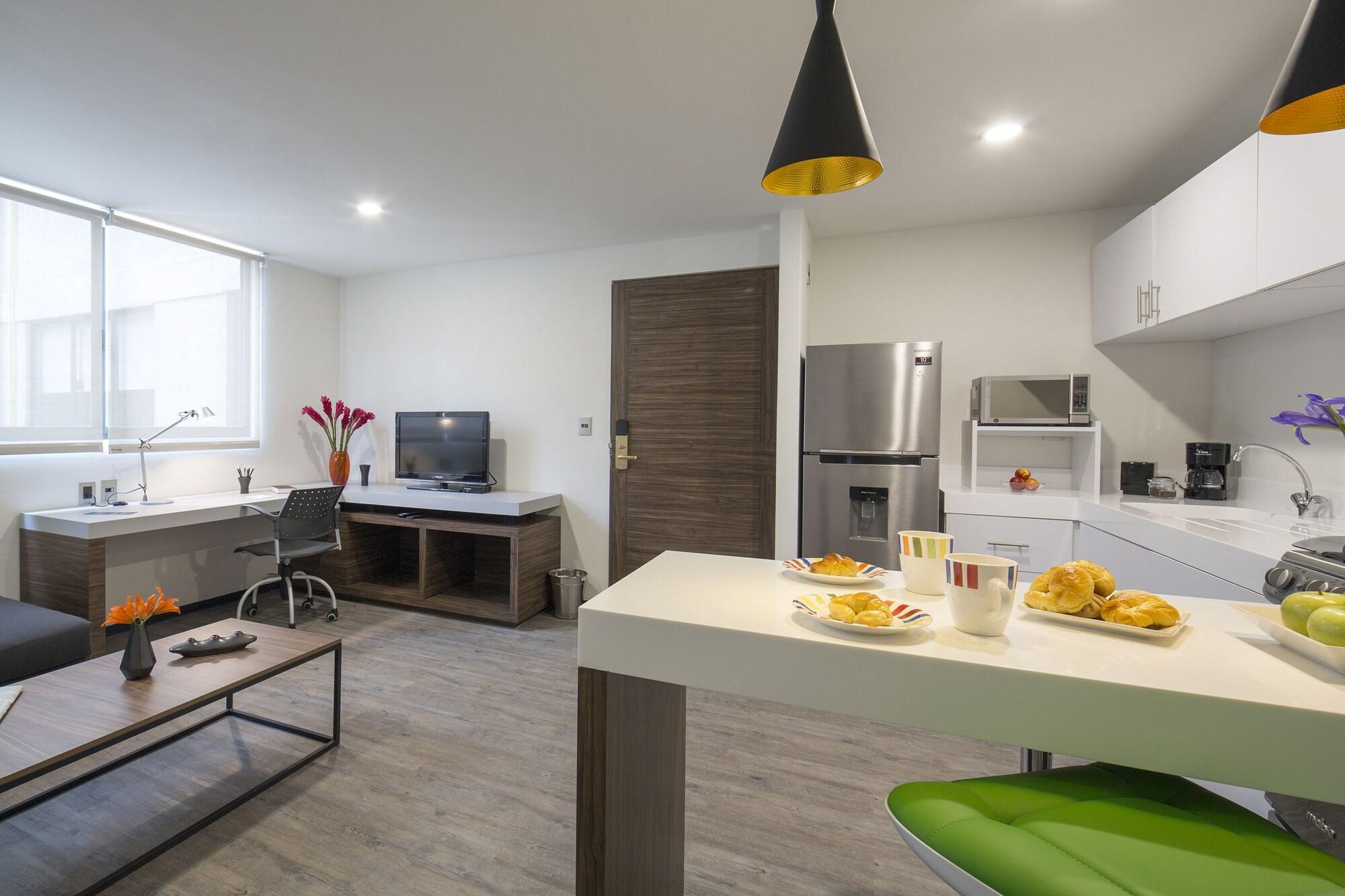 Flowsuites Wtc Apartahotel 4*