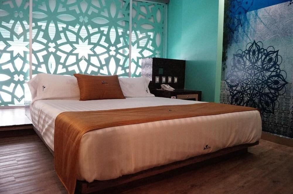 Amala Hotel 4*