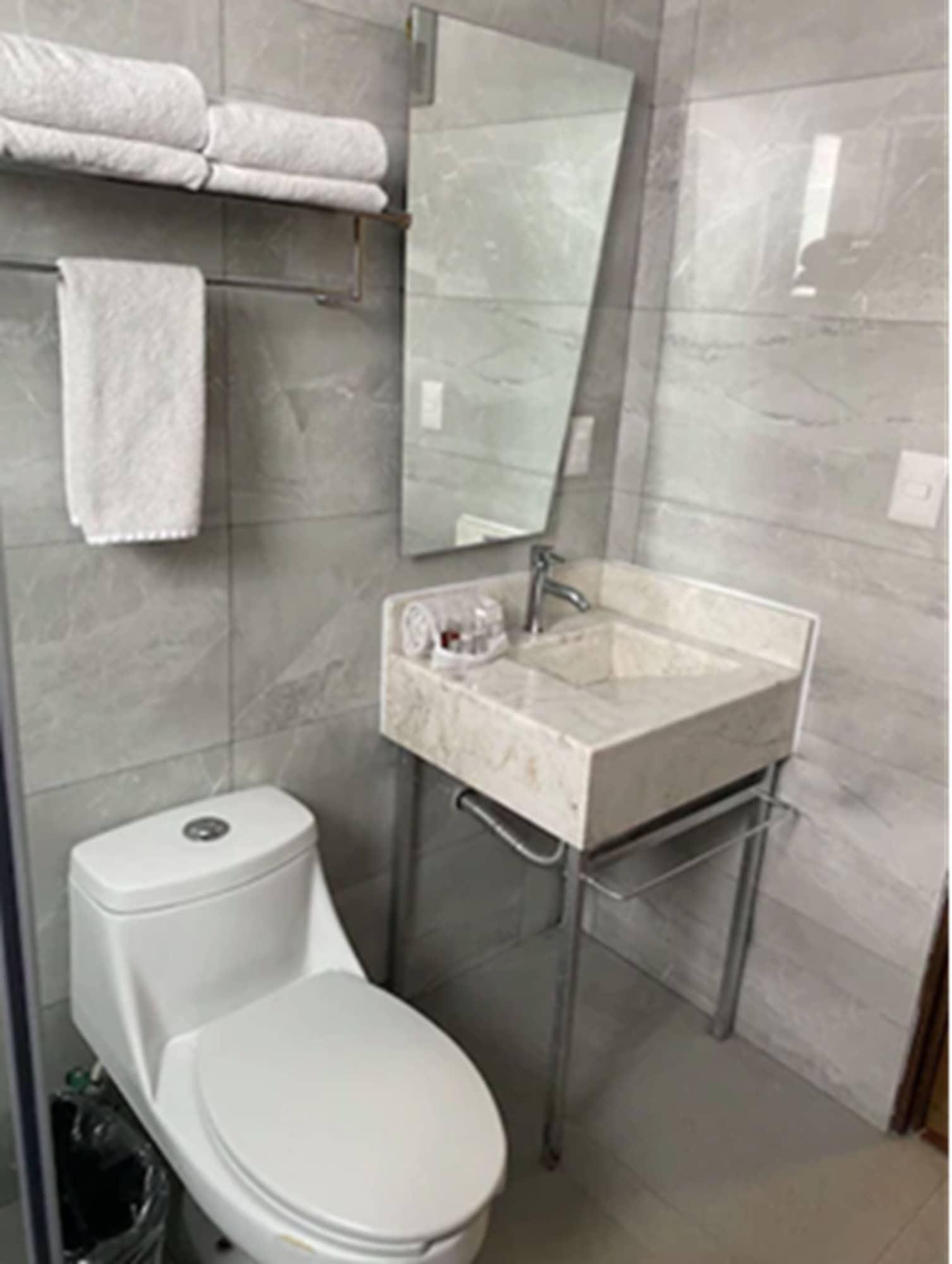 Suites Lerma Hotel