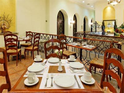 Hotel Ciudad De Perinorte, An Ihg 3*