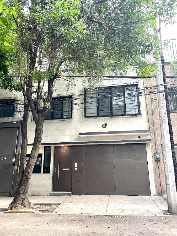 Condesa Lives *