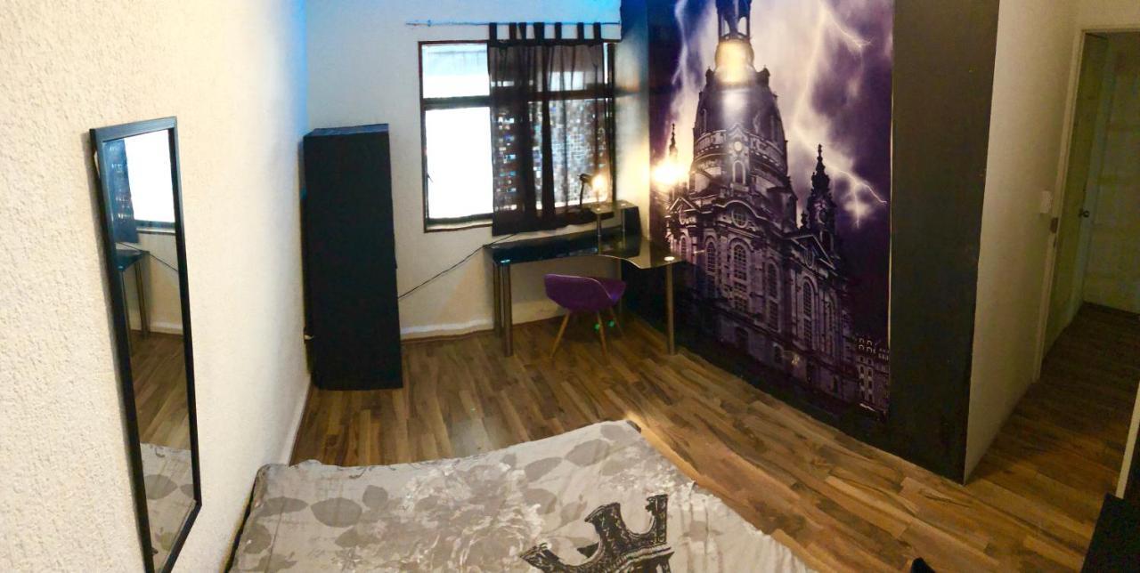 Hostal Roomies Condesa