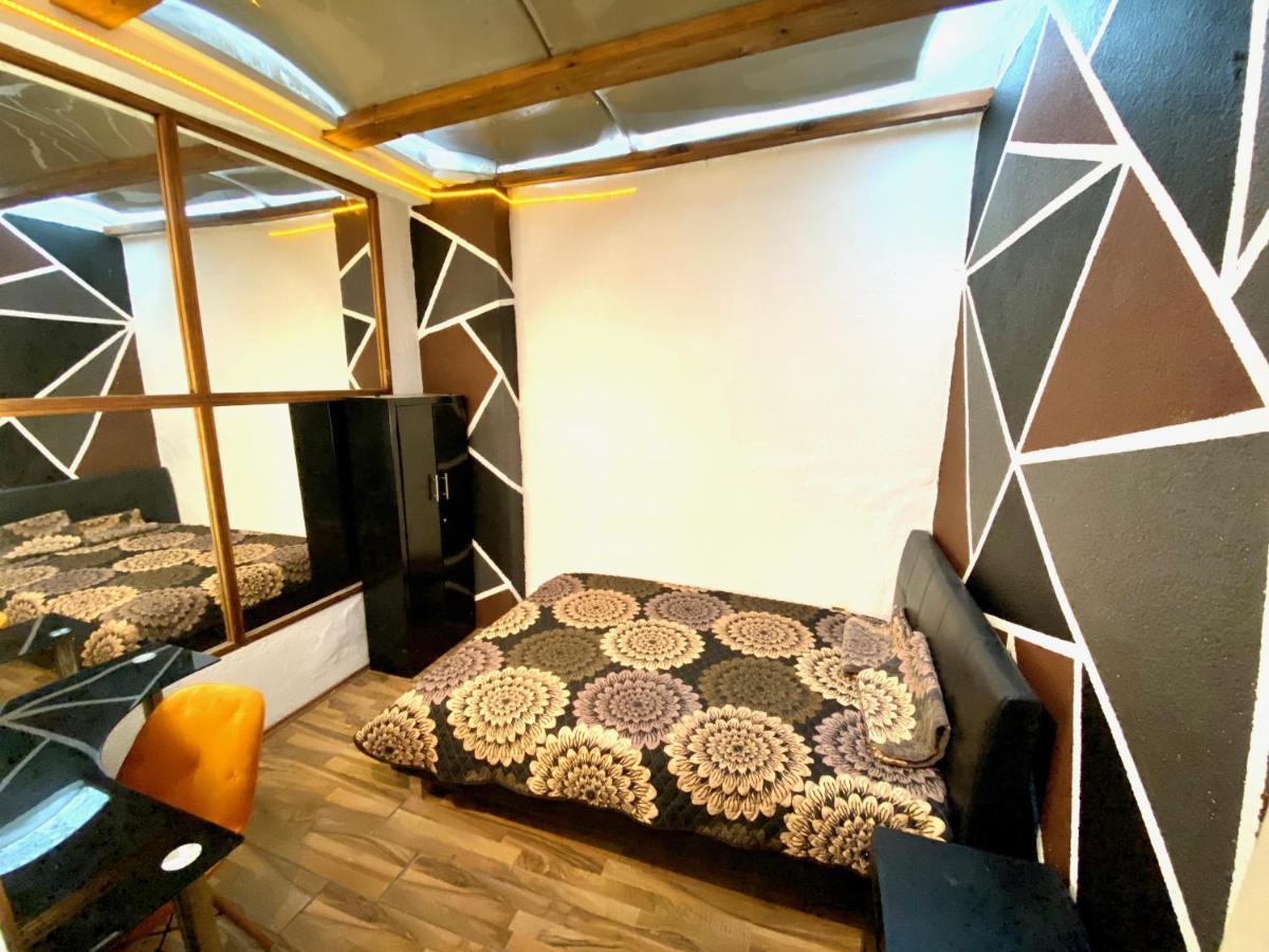 Hostal Roomies Condesa México DF