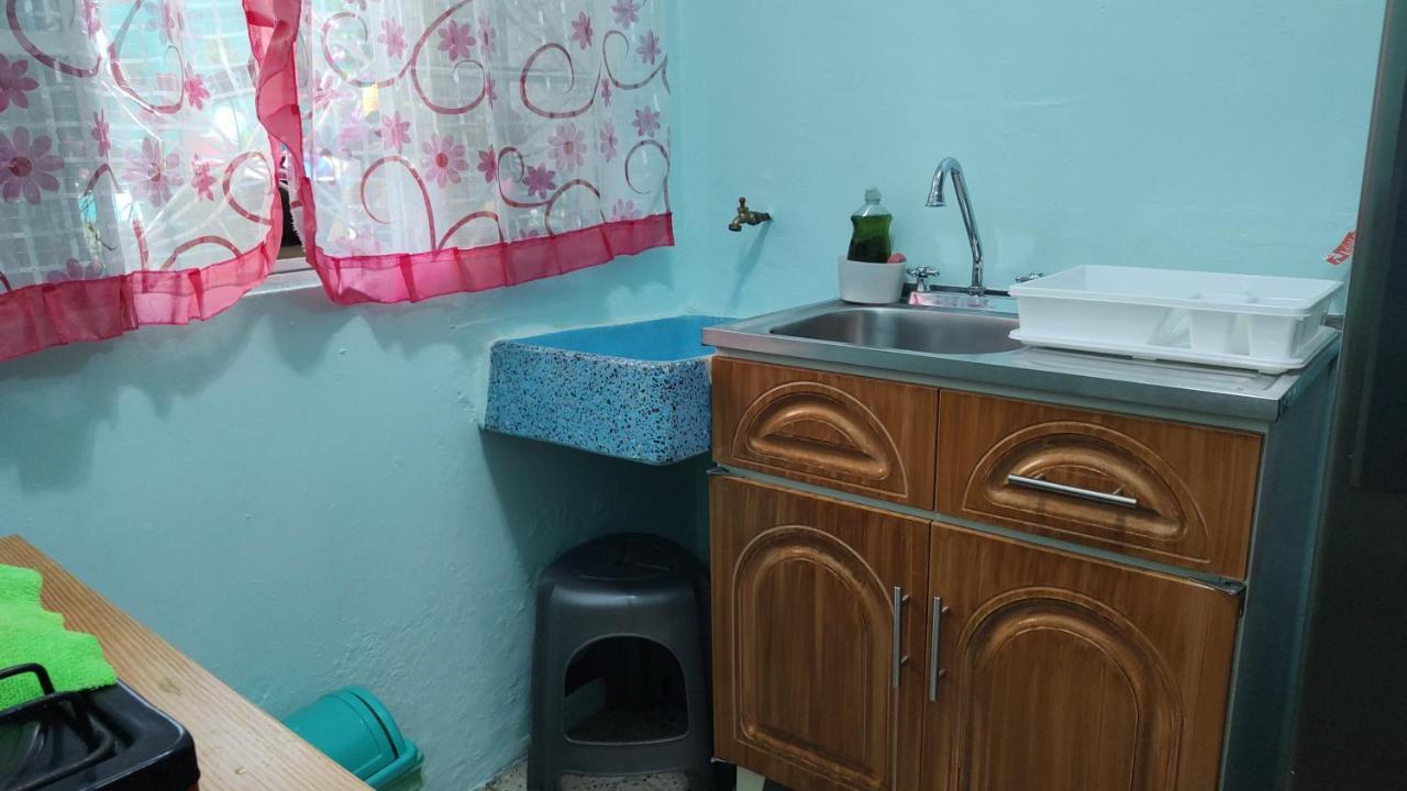 Apartamento Departamento Cercano Al Aeropuerto T2, A 2 Calles