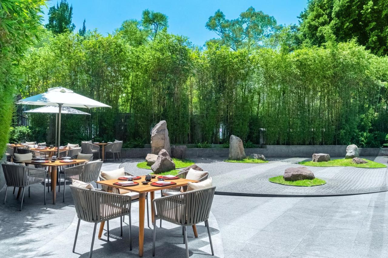Hyatt Regency Hotel 5*