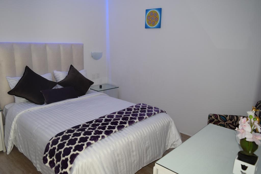 Condesa 185 Hotel 4*