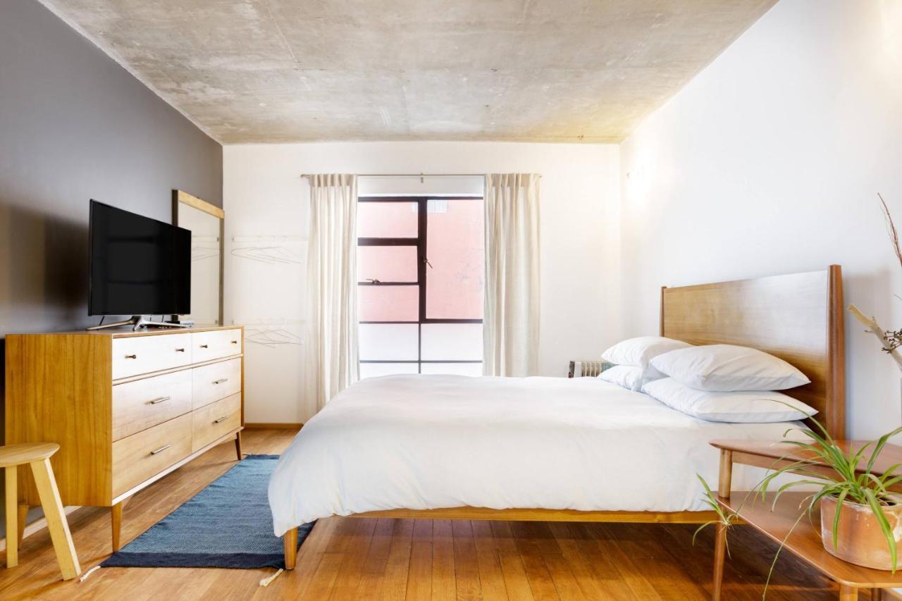 Chic And Minimalist Loft
