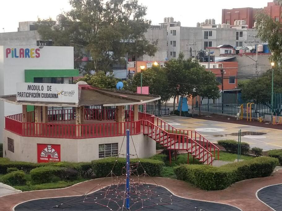 Apartamento Bonito depto con patio y oficina a 7 minutos caminando AICM *