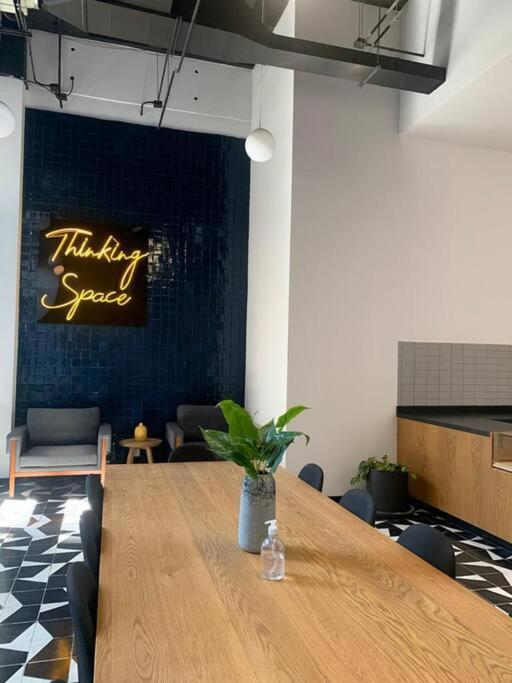 Hermoso Y Super Ubicado. Apartamento