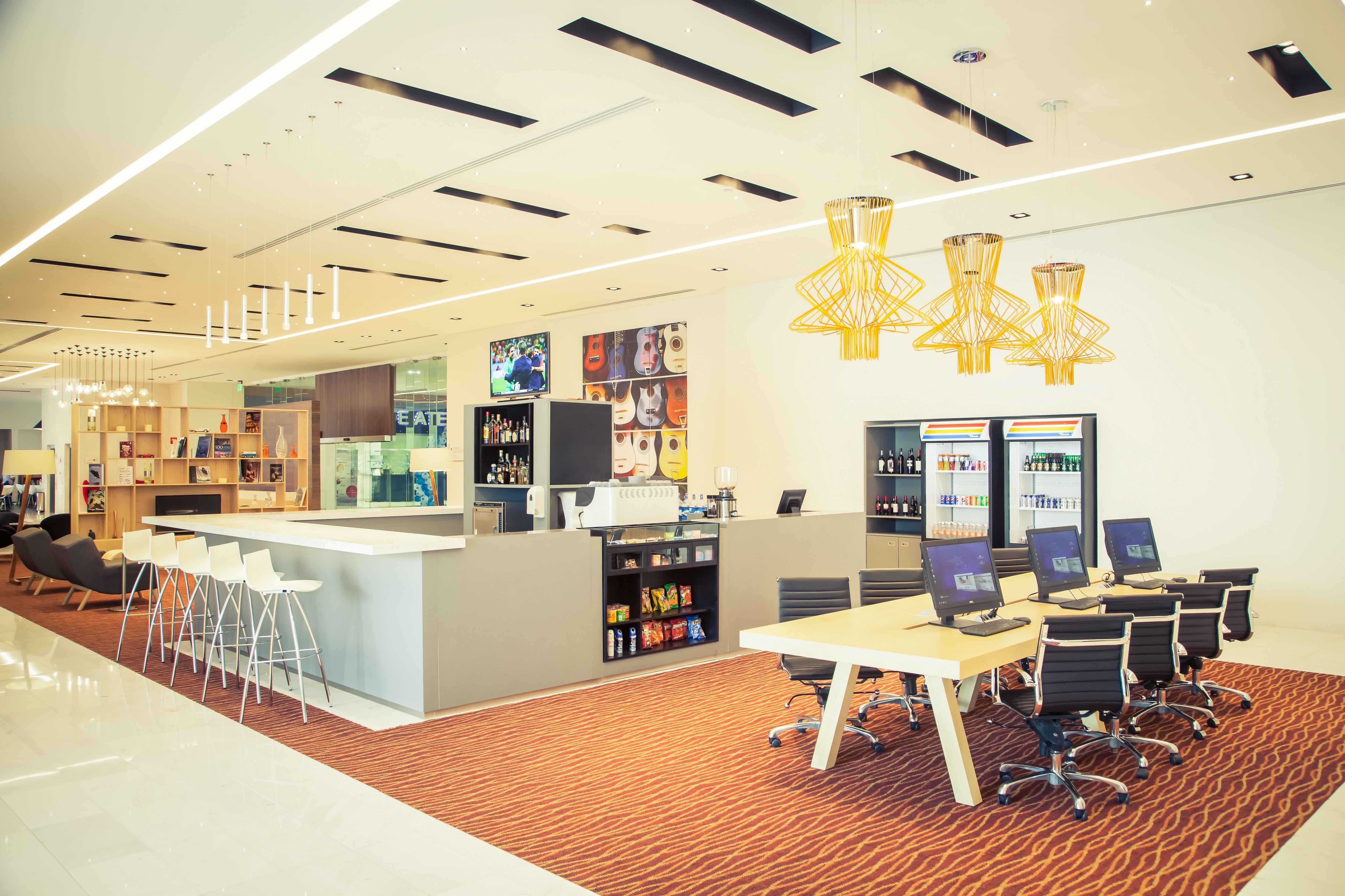 Fiesta Plaza Aeropuerto Hotel 4*