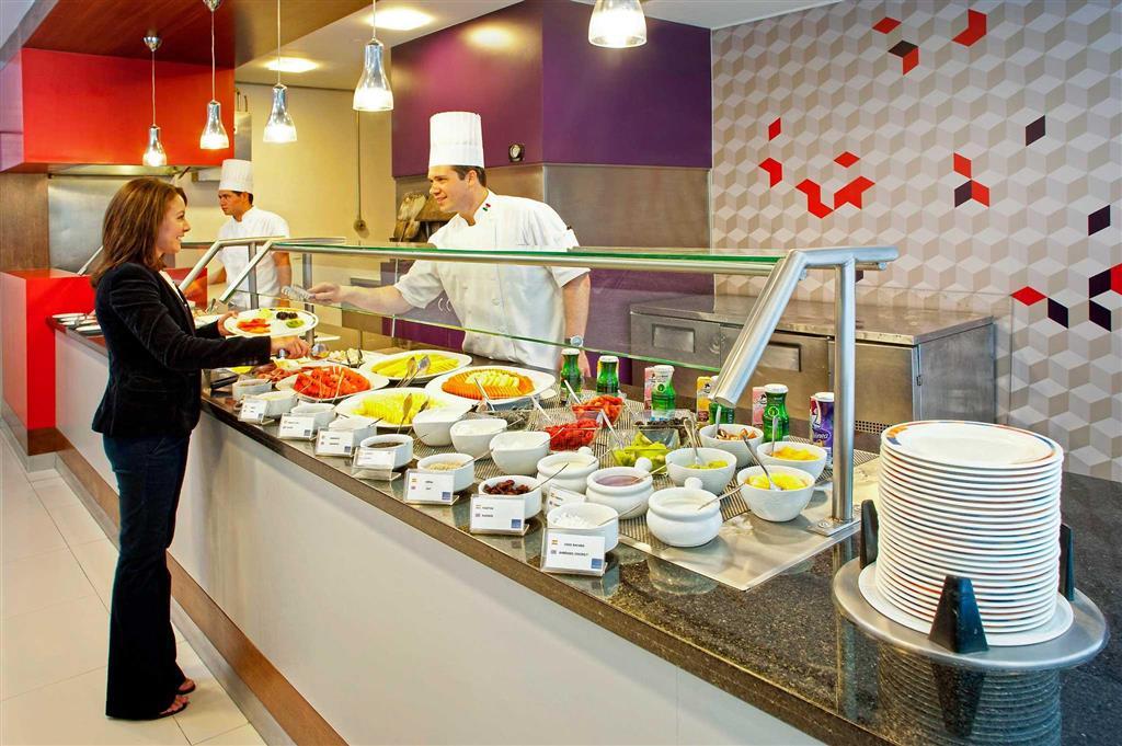 Novotel Santa Fe Hotel 4*