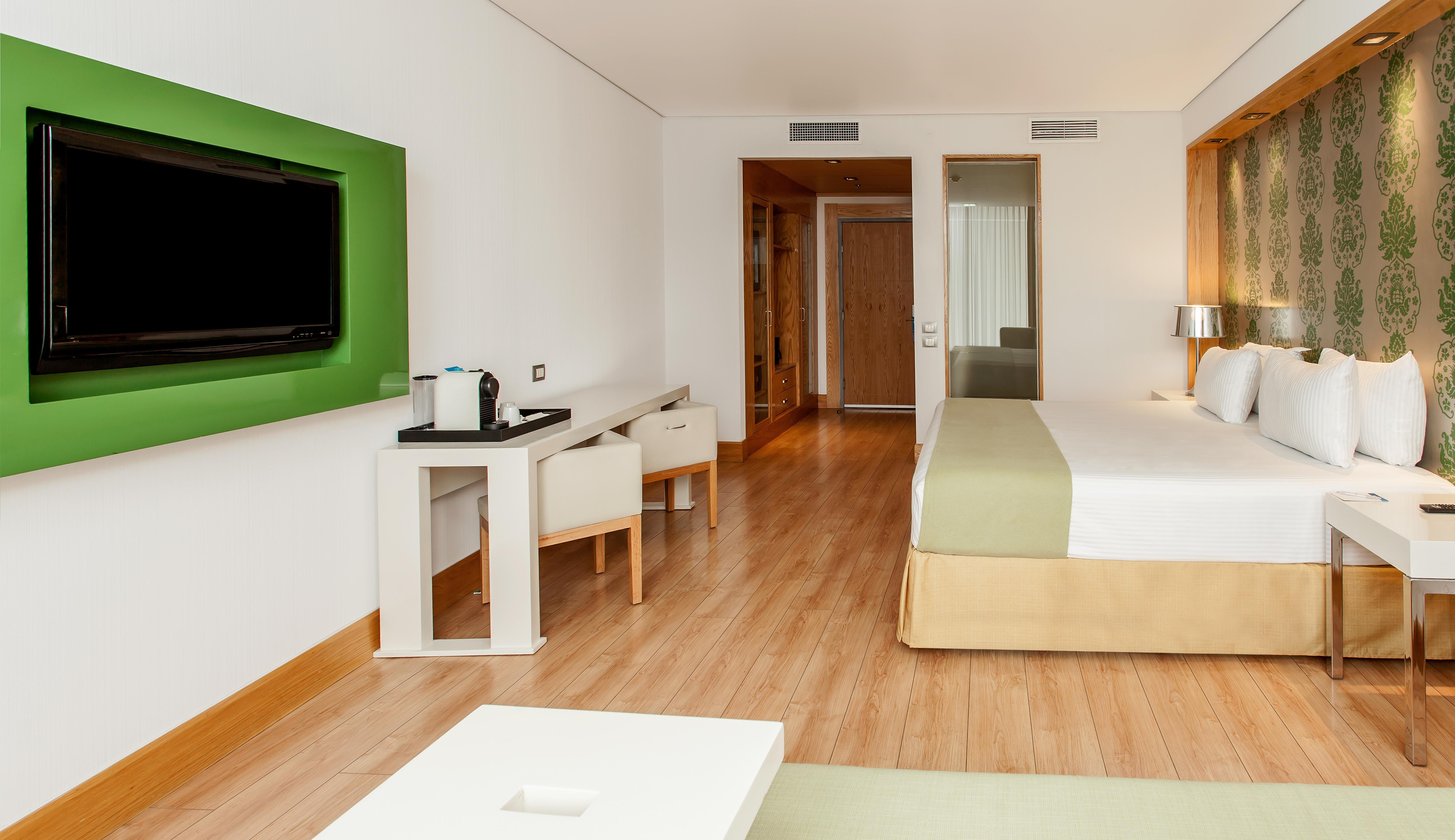 Hotel Nh Collection Mexico Airport T2 4*
