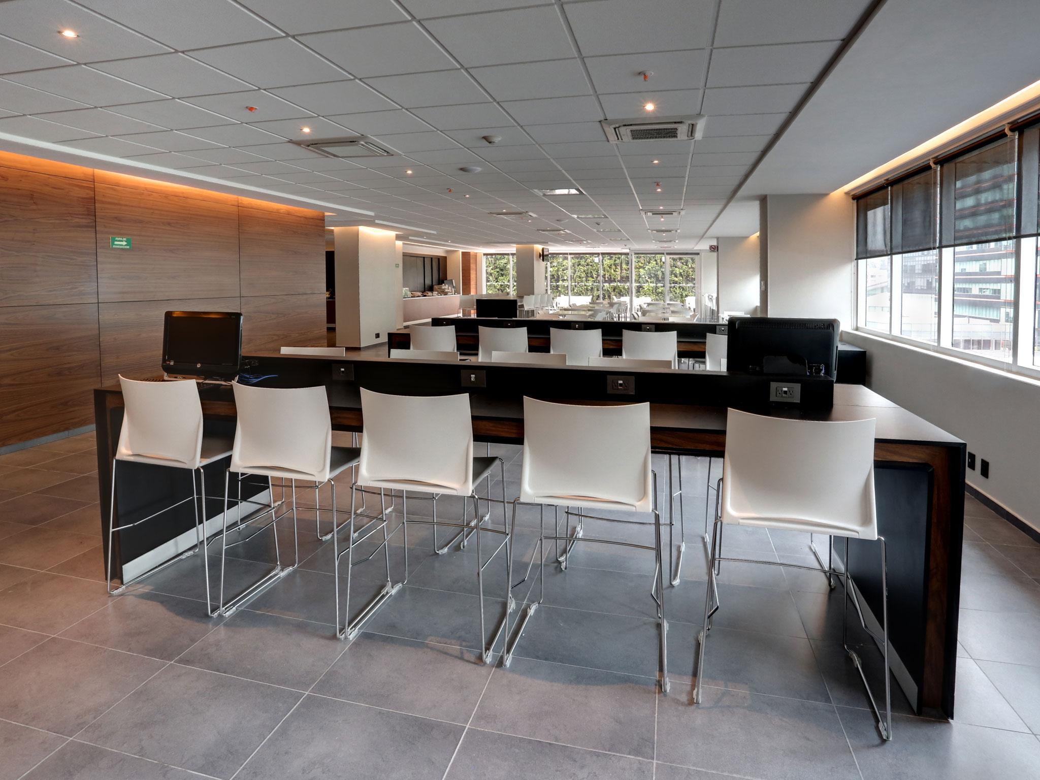 Express By Marriott Ciudad De Mexico Santa Fe Hotel 4*