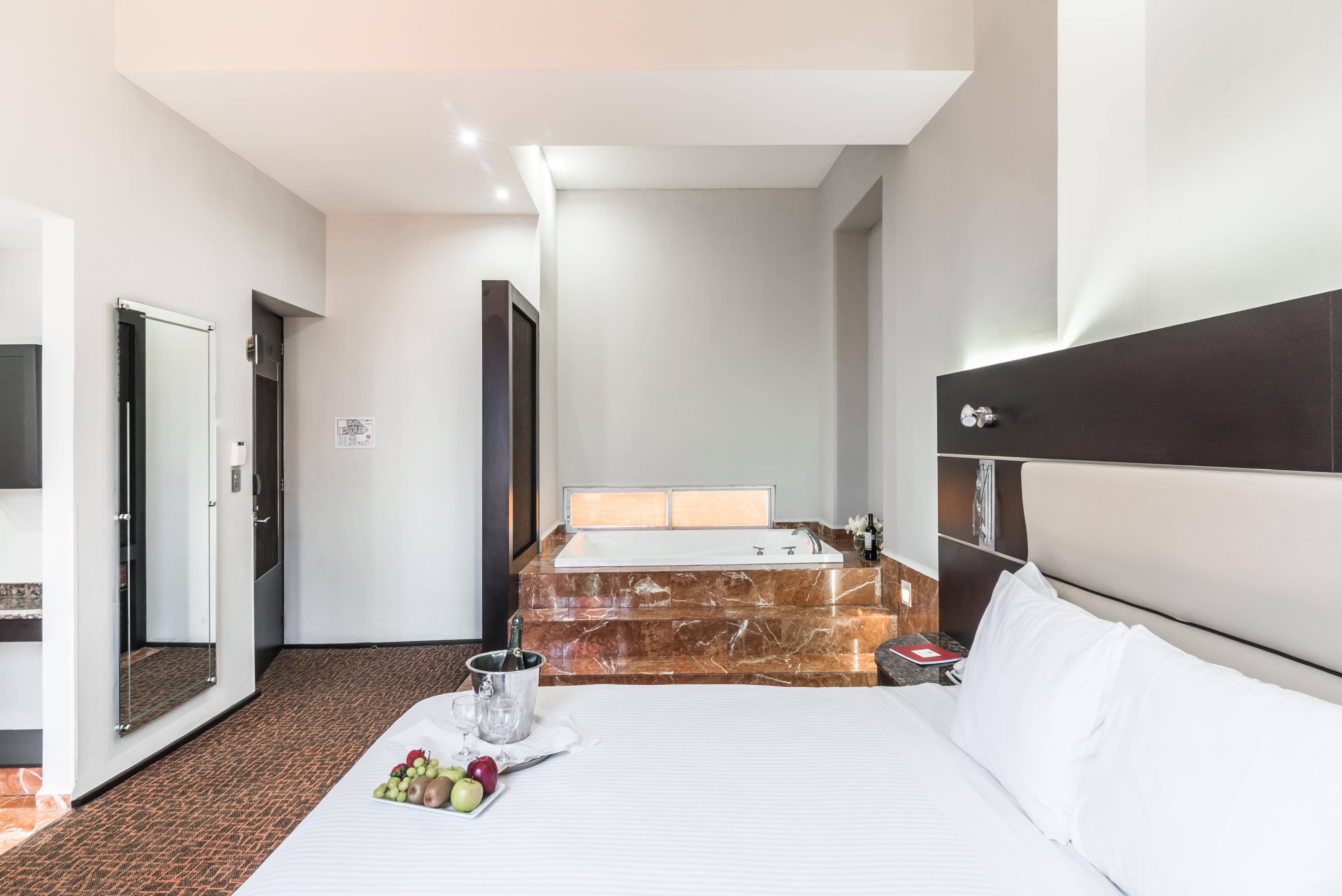 Exe Cities Reforma 4*