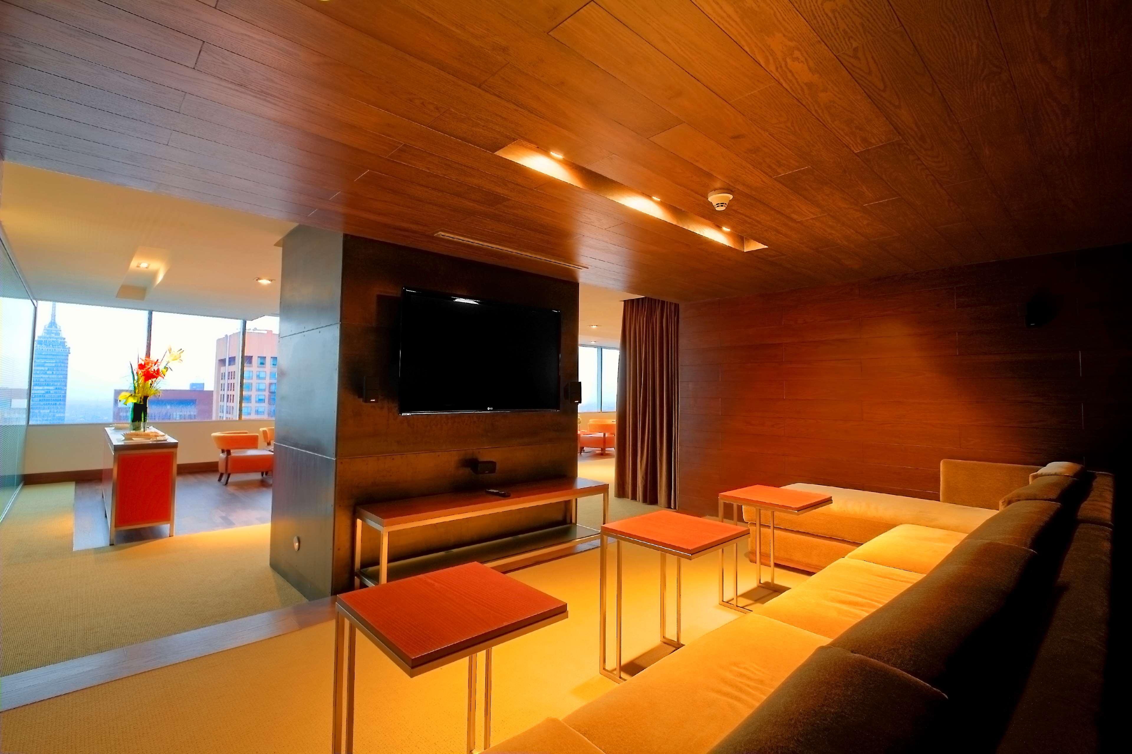 Hilton Reforma Hotel 4*