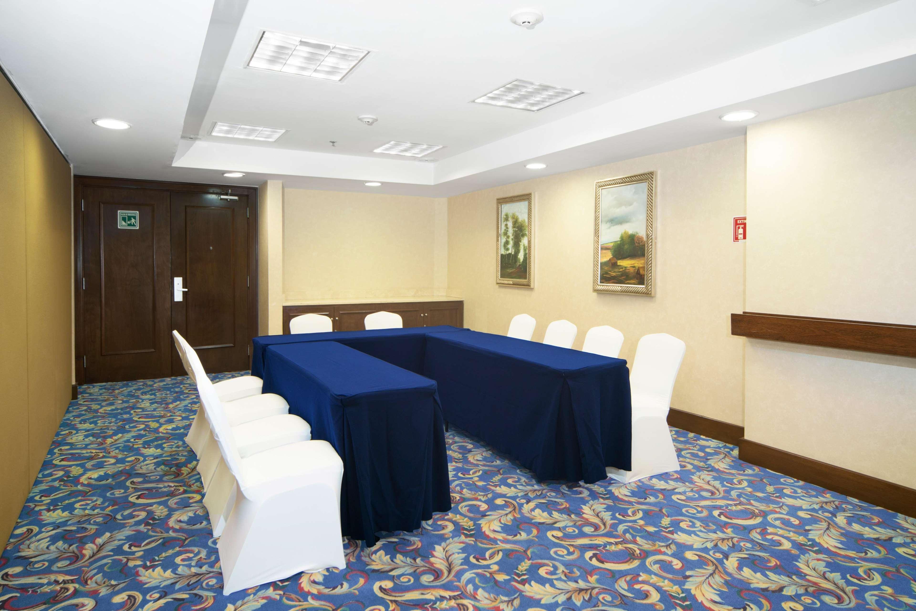 Hotel Hampton Inn&suites Mexico - Centro Historico 3*