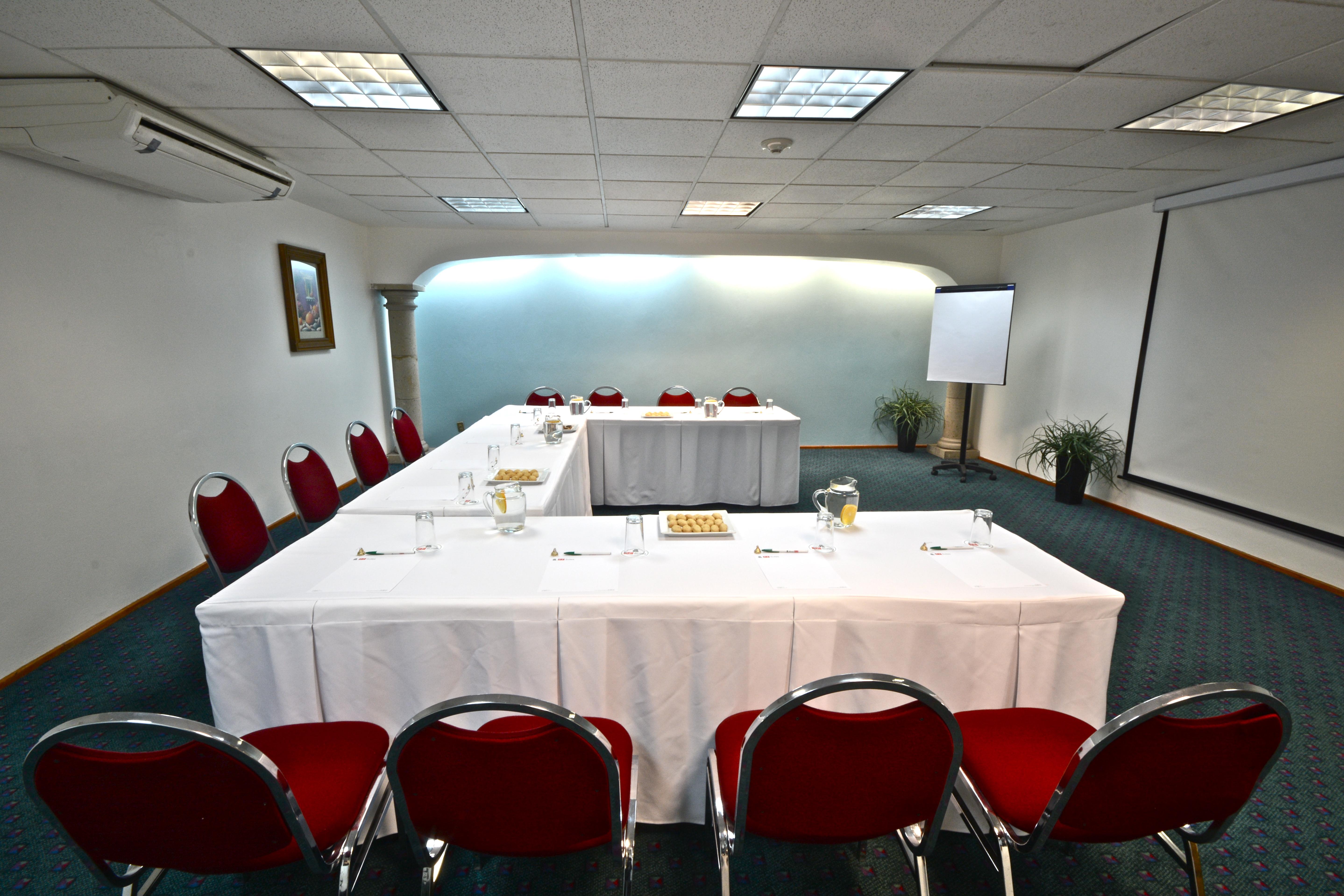& Pf Hotel 4*