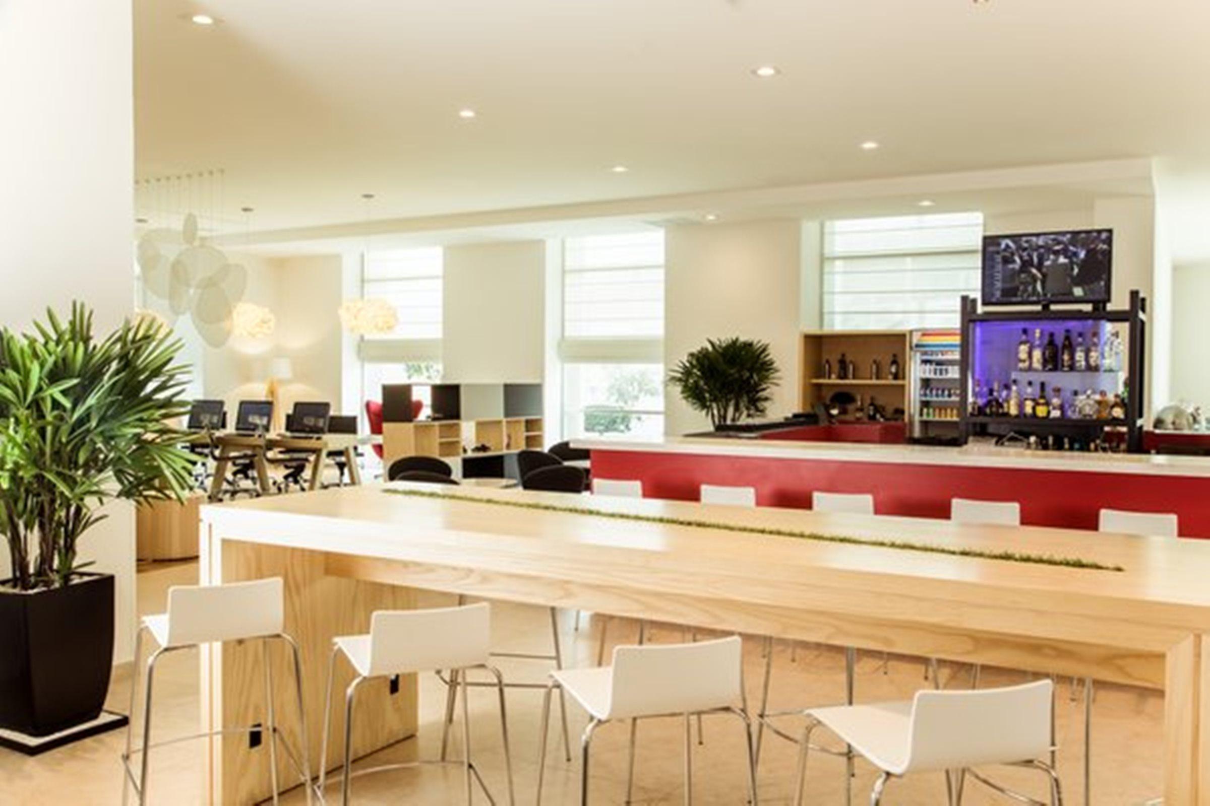 Fiesta Periferico Sur Hotel 4*