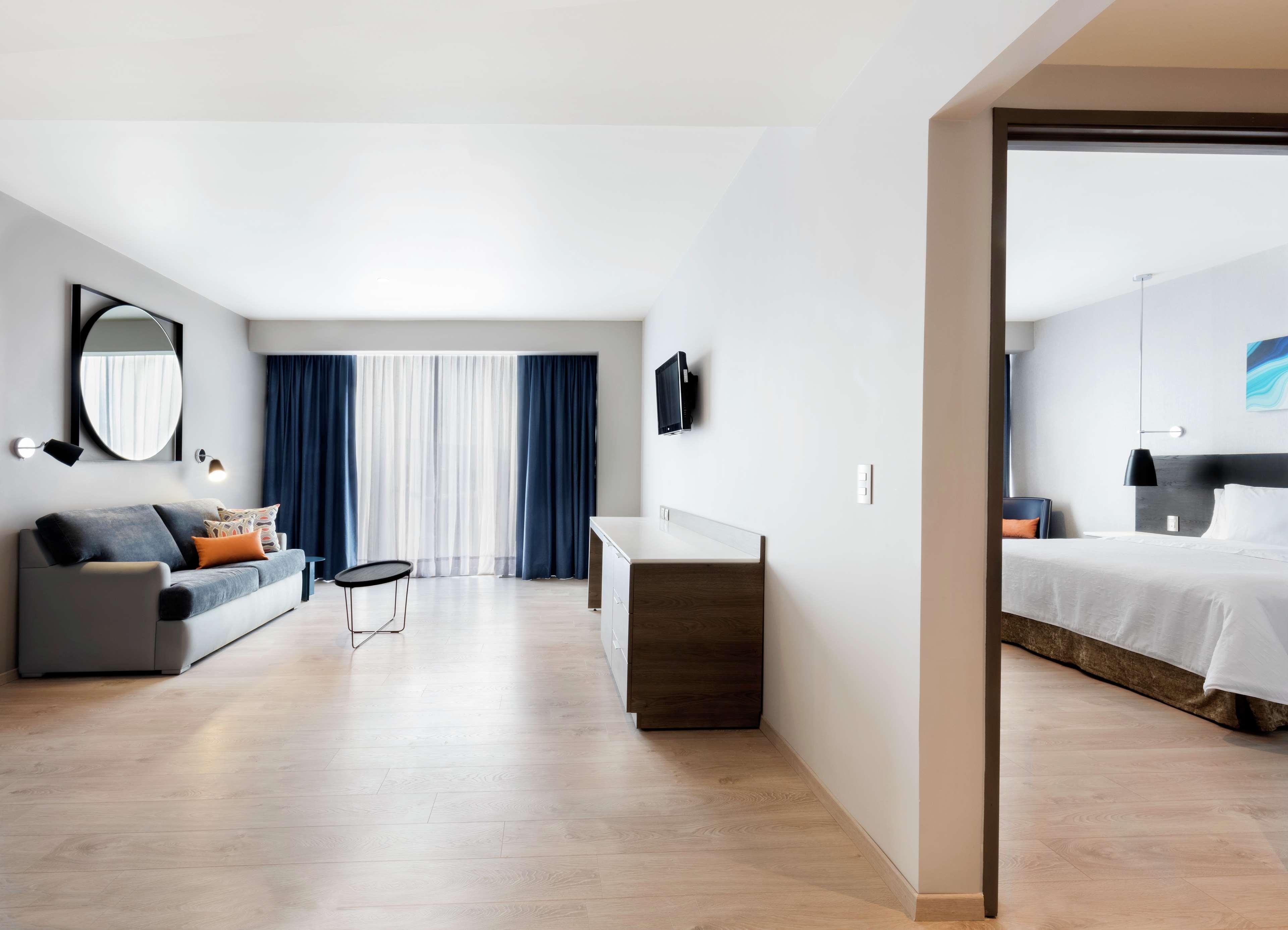 Hilton Garden Mexico Santa Fe Hotel 3*