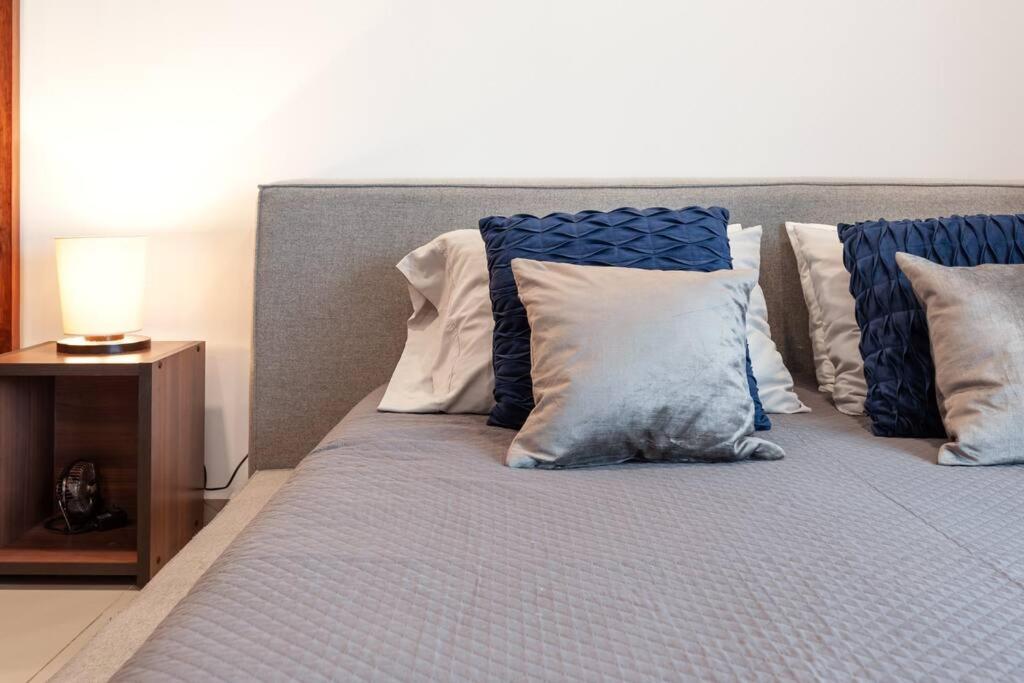 Chic Loft! 150 Bps Fiber Optic Internet Apartment *
