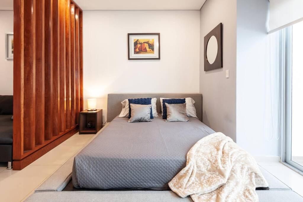 Chic Loft! 150 Bps Fiber Optic Internet Apartment