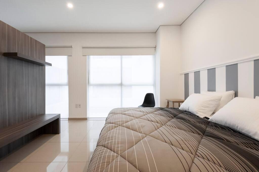 Beautiful Loft. King Size Bed. 150 Mbps Internet. *