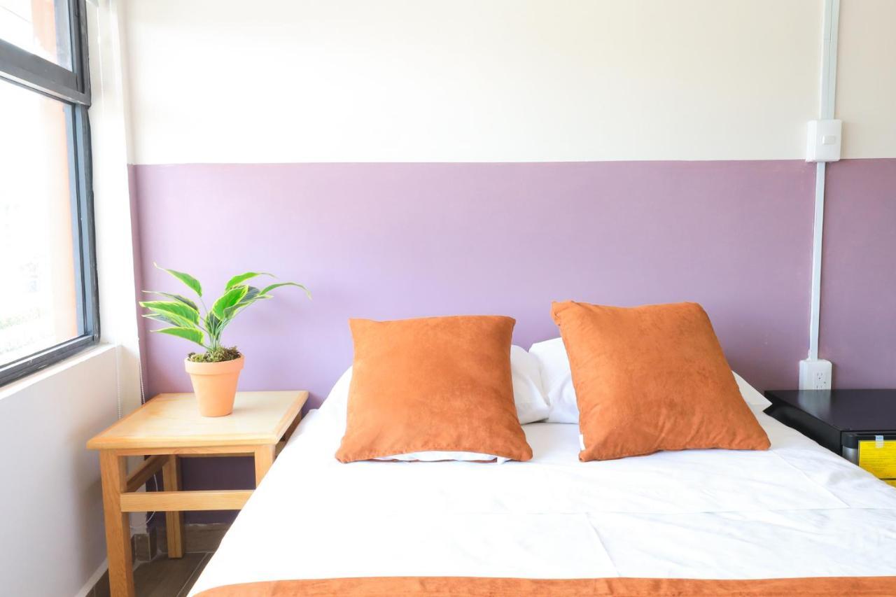 Colmena Monterrey Hotel