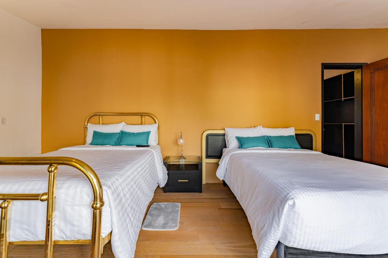 Anzures Black House Hotel 3*