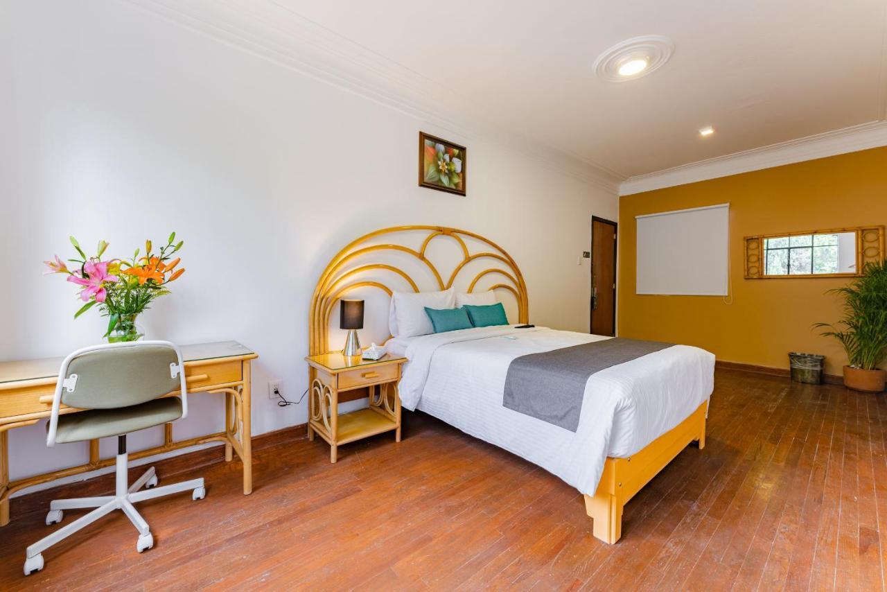 Anzures Black House 3*