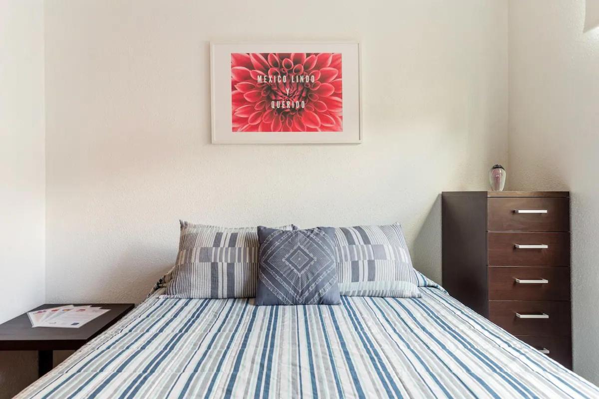 At The Heart Of Restaurants And Night Life Apartamento