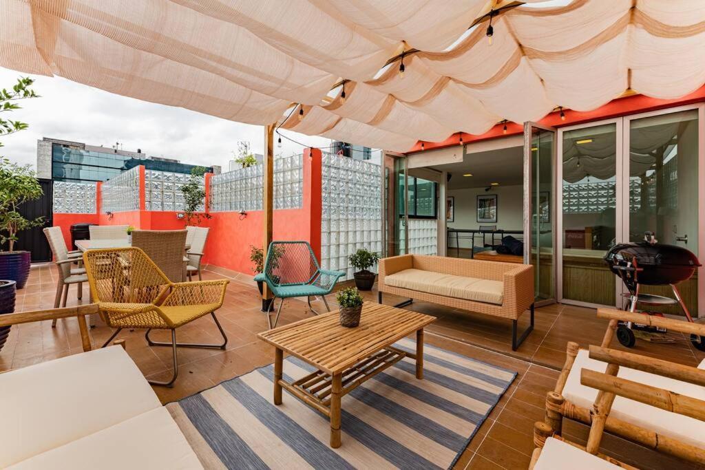 Stylish With Private Roof & Jacuzzi *